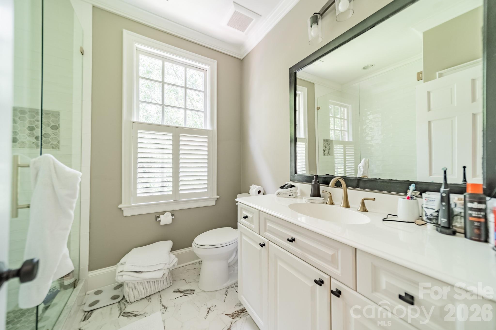 5110 Oxford Crescent Court — Charlotte
