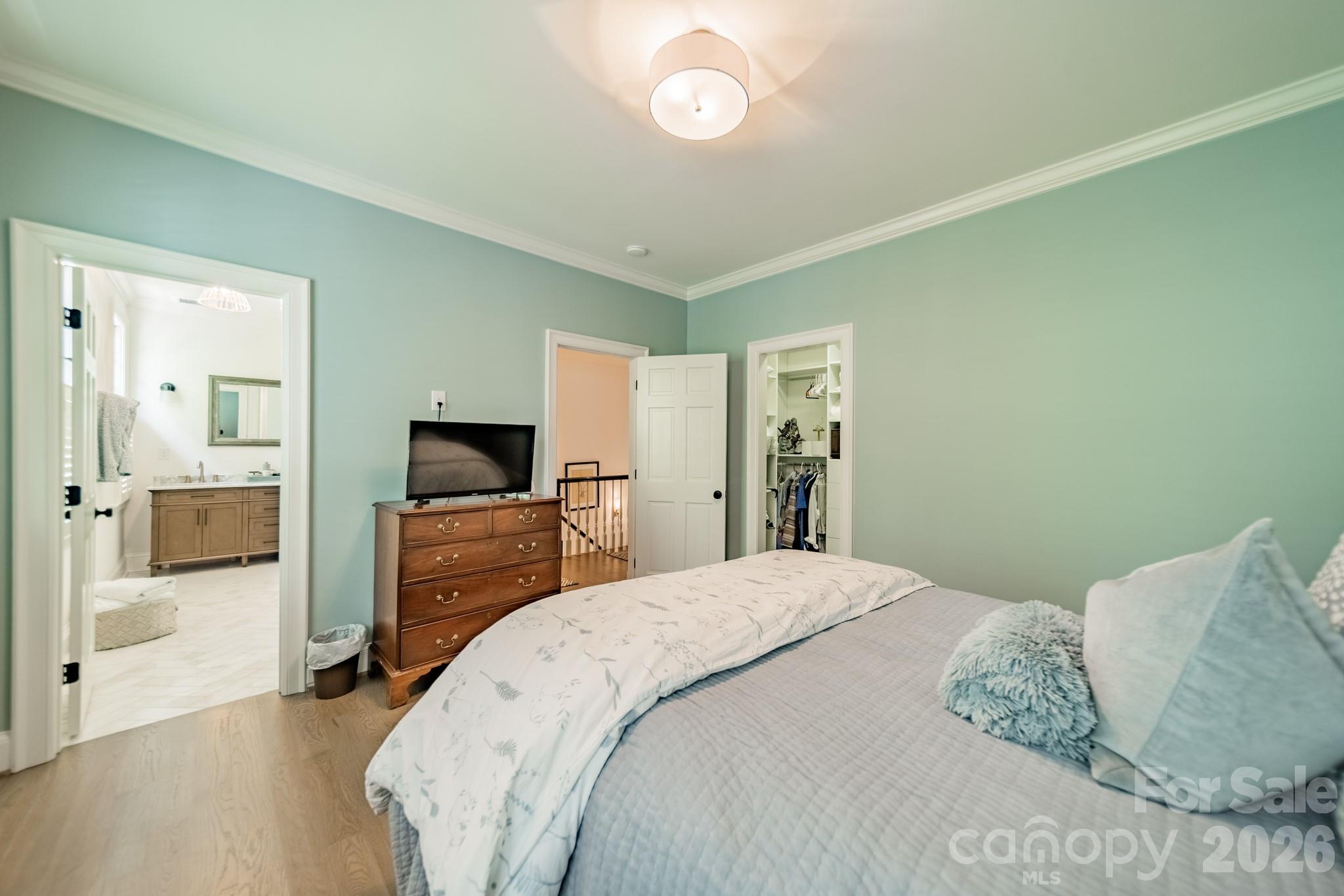 5110 Oxford Crescent Court — Charlotte