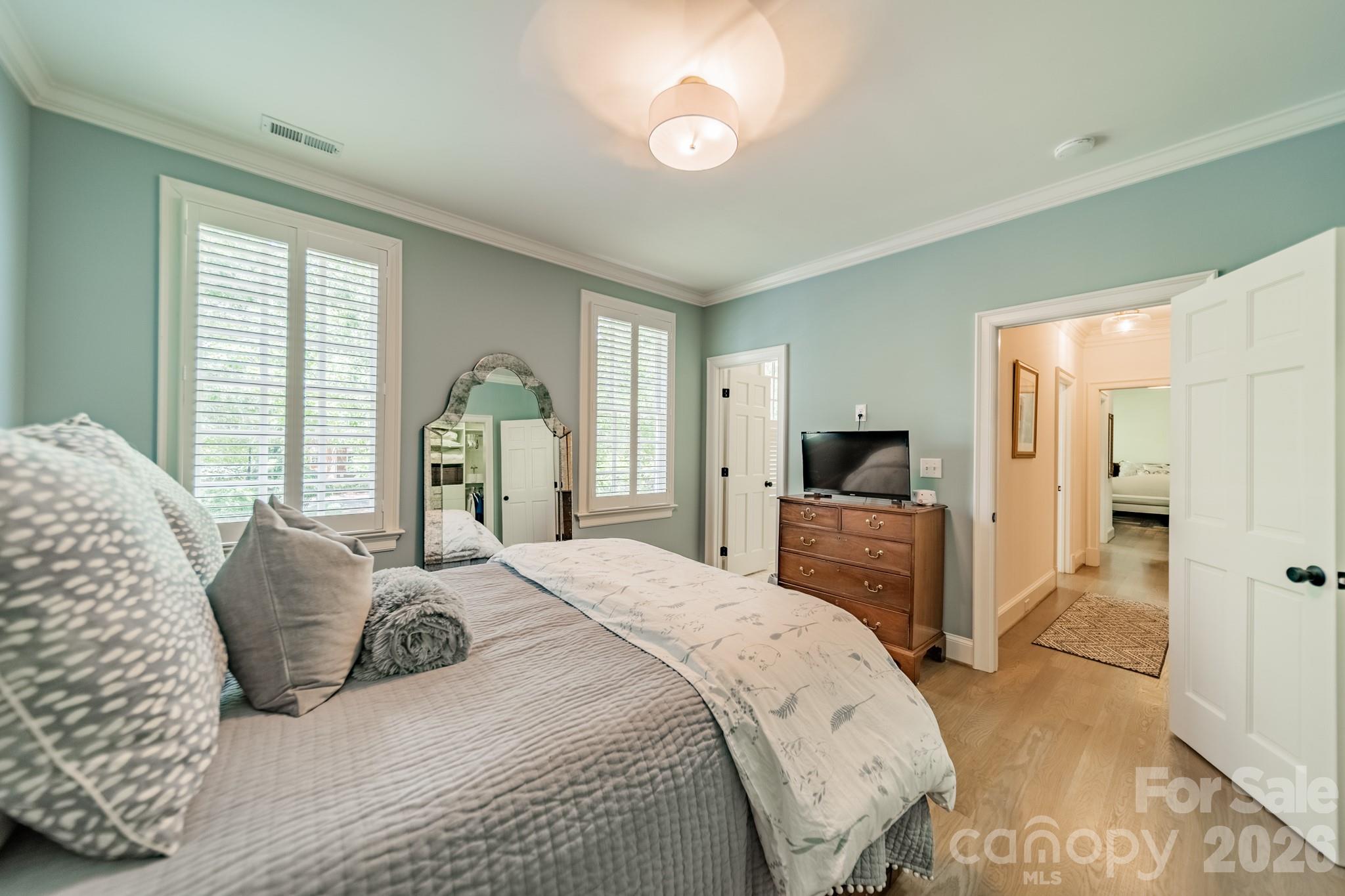 5110 Oxford Crescent Court — Charlotte
