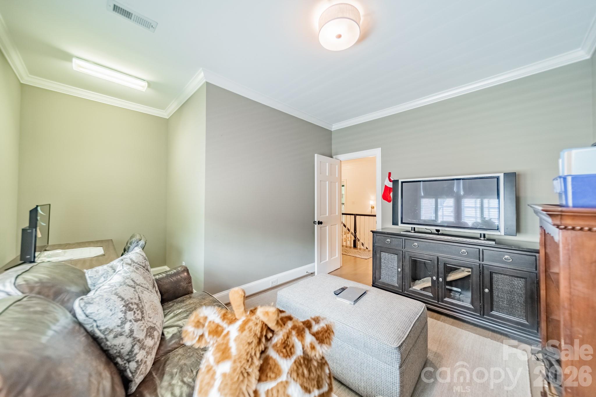 5110 Oxford Crescent Court — Charlotte