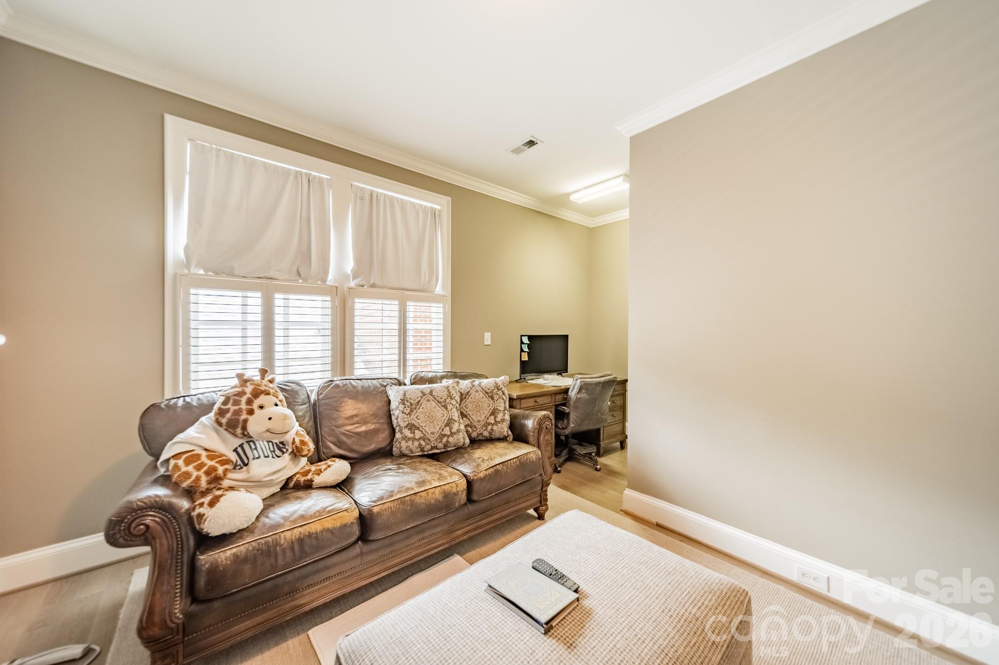 5110 Oxford Crescent Court — Charlotte