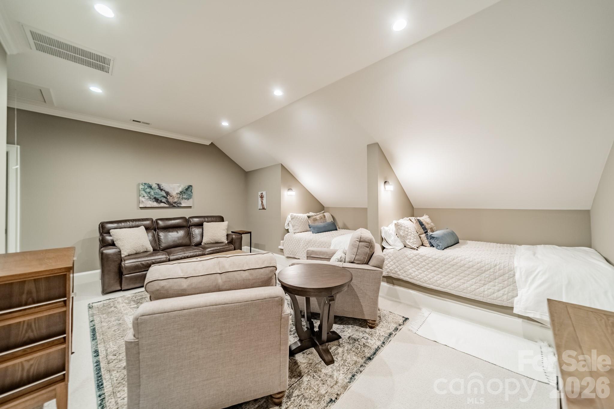 5110 Oxford Crescent Court — Charlotte