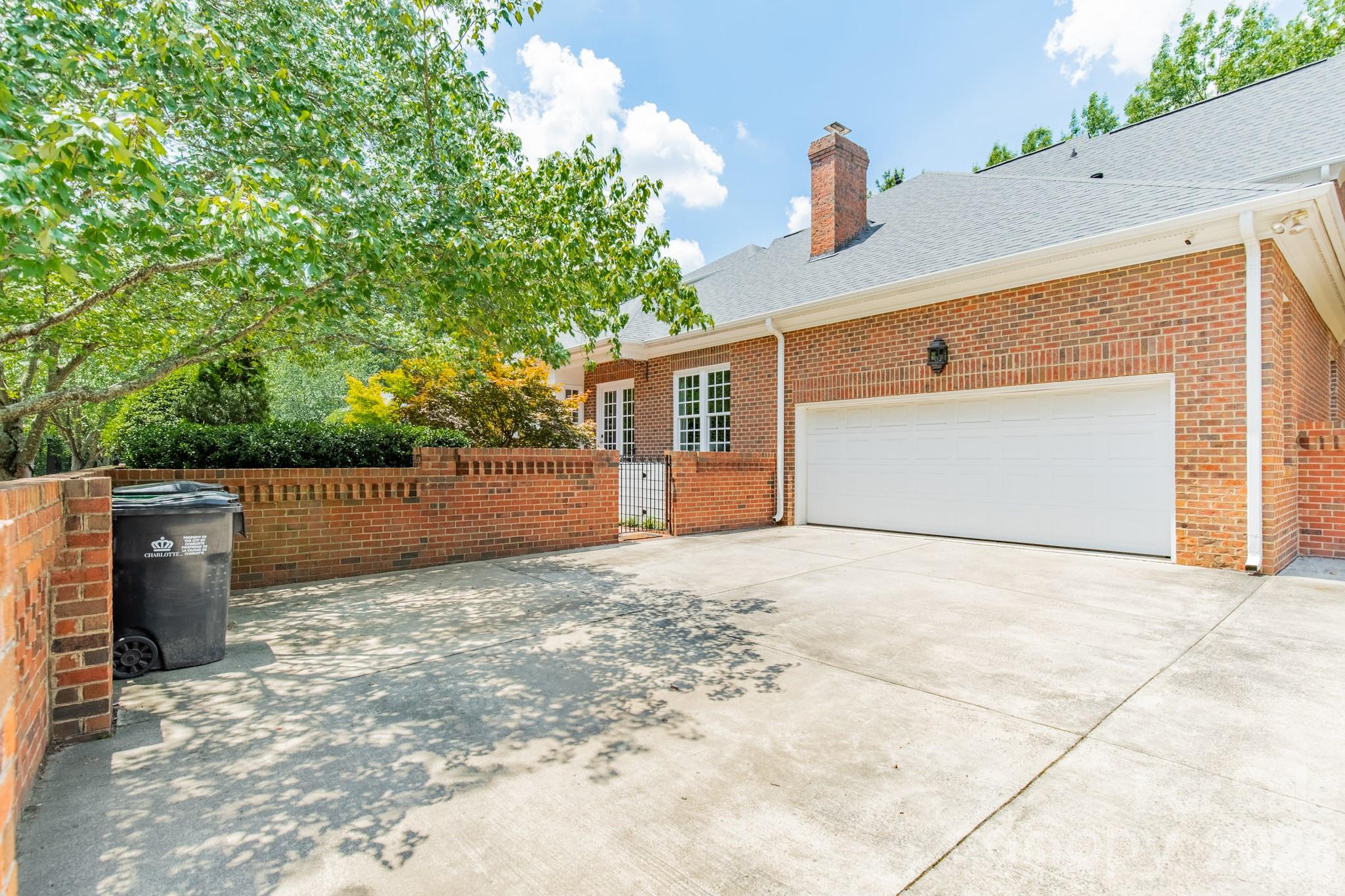 5110 Oxford Crescent Court — Charlotte