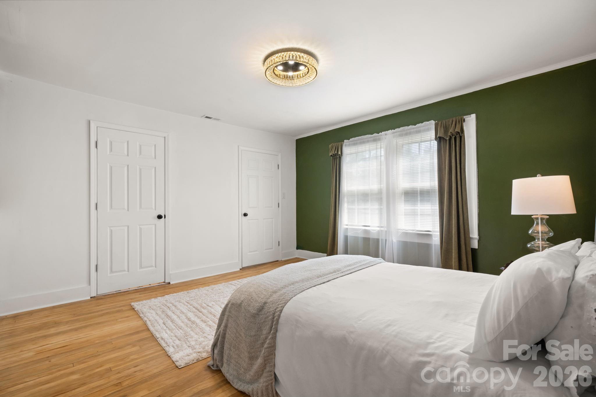 1407 Mimosa Lane NW — Lenoir