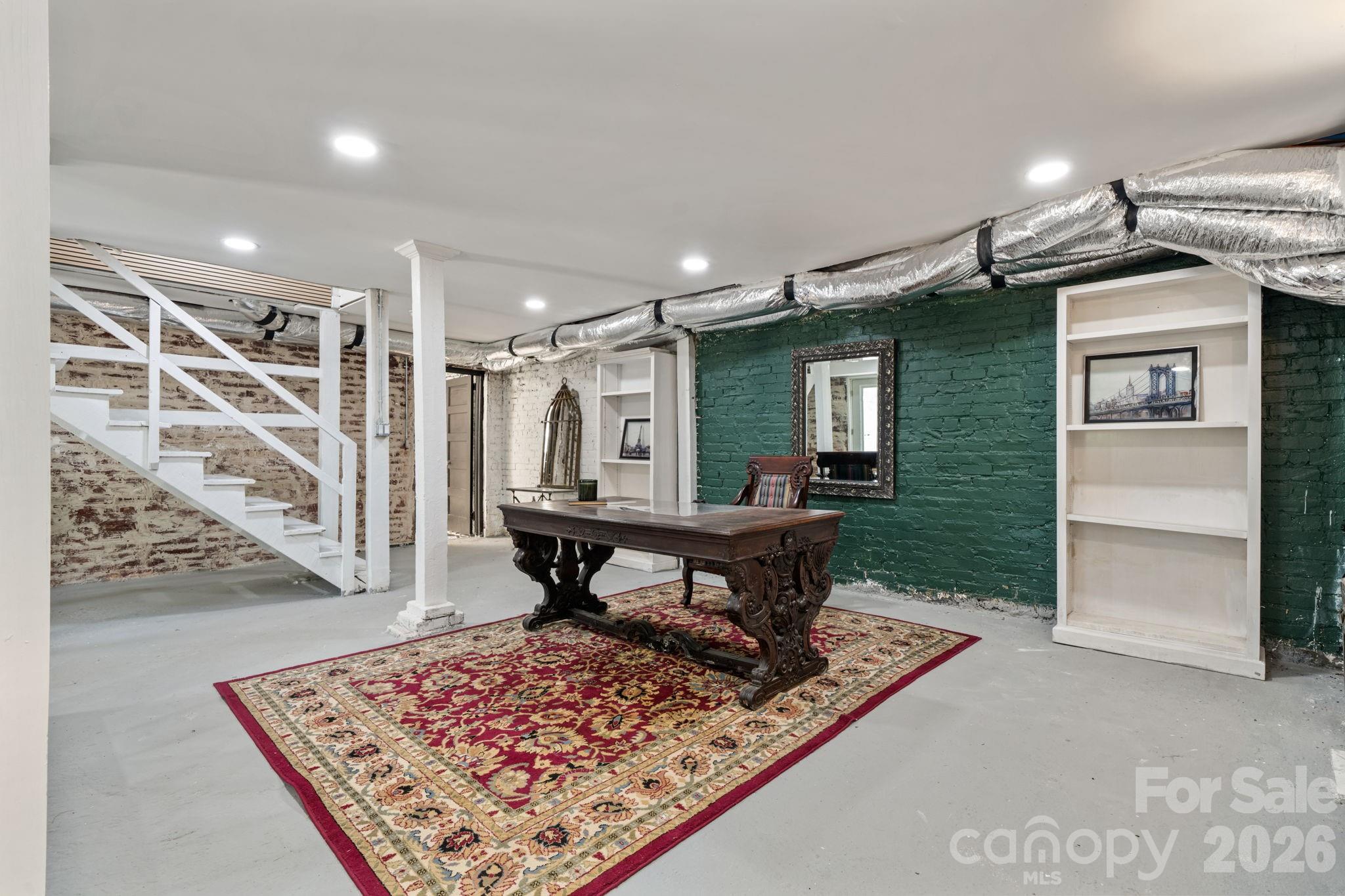 1407 Mimosa Lane NW — Lenoir