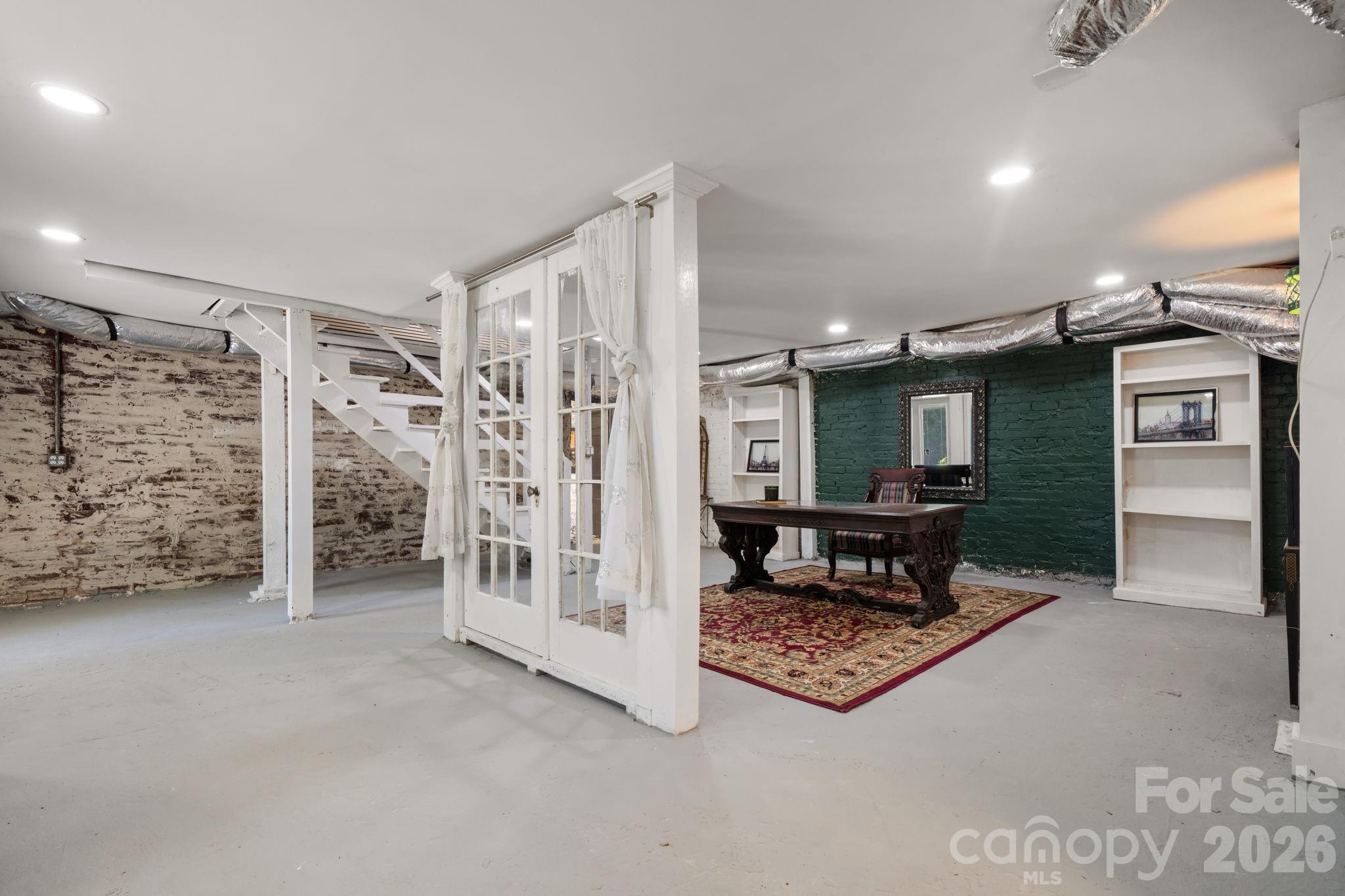 1407 Mimosa Lane NW — Lenoir