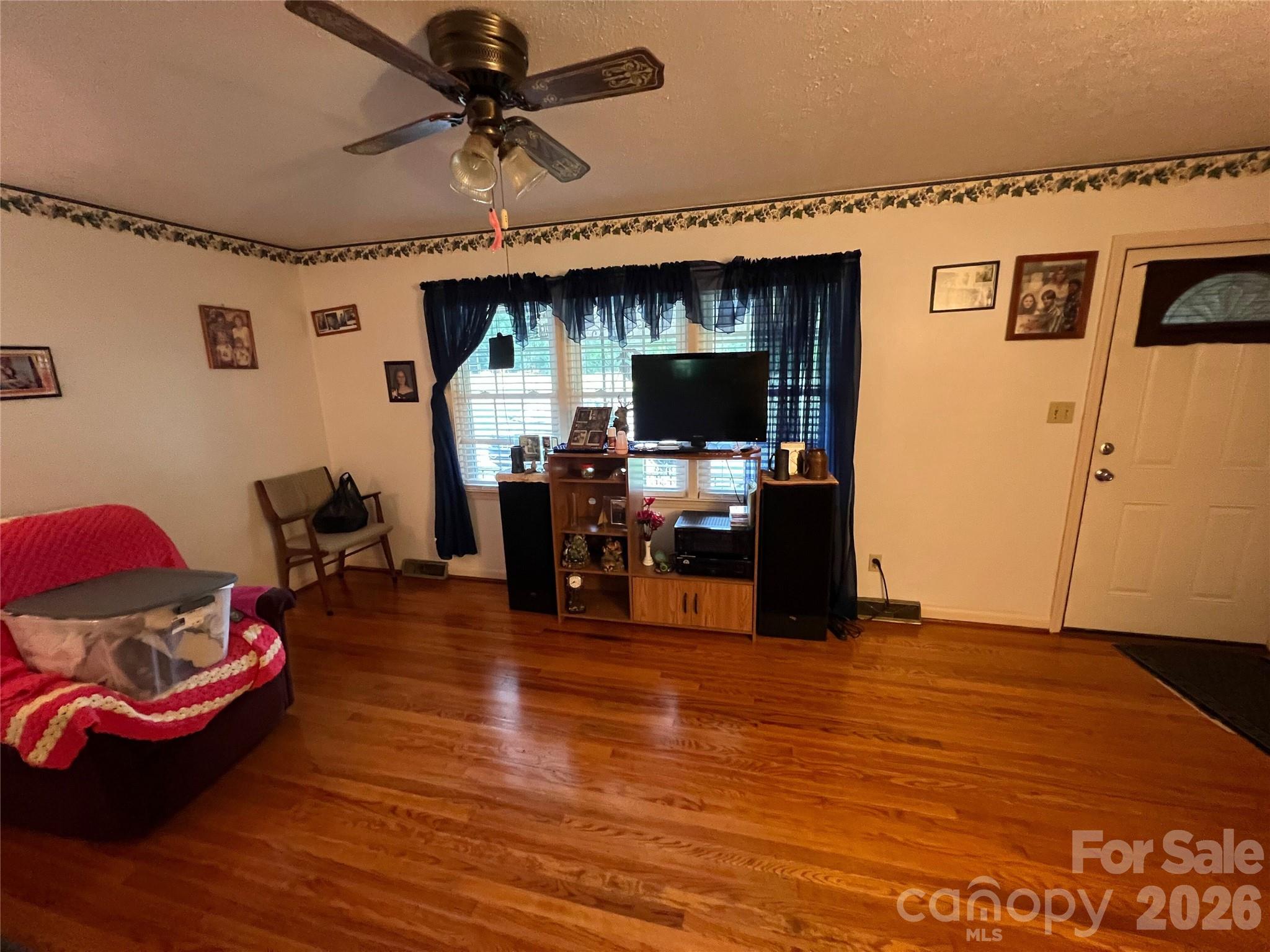 1210 Belwood Lawndale Road — Lawndale