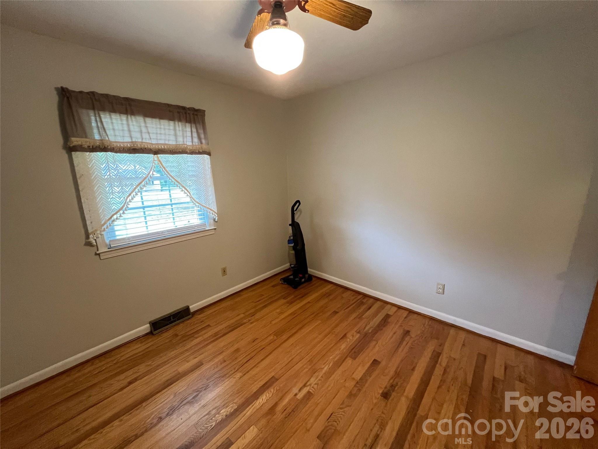 1210 Belwood Lawndale Road — Lawndale