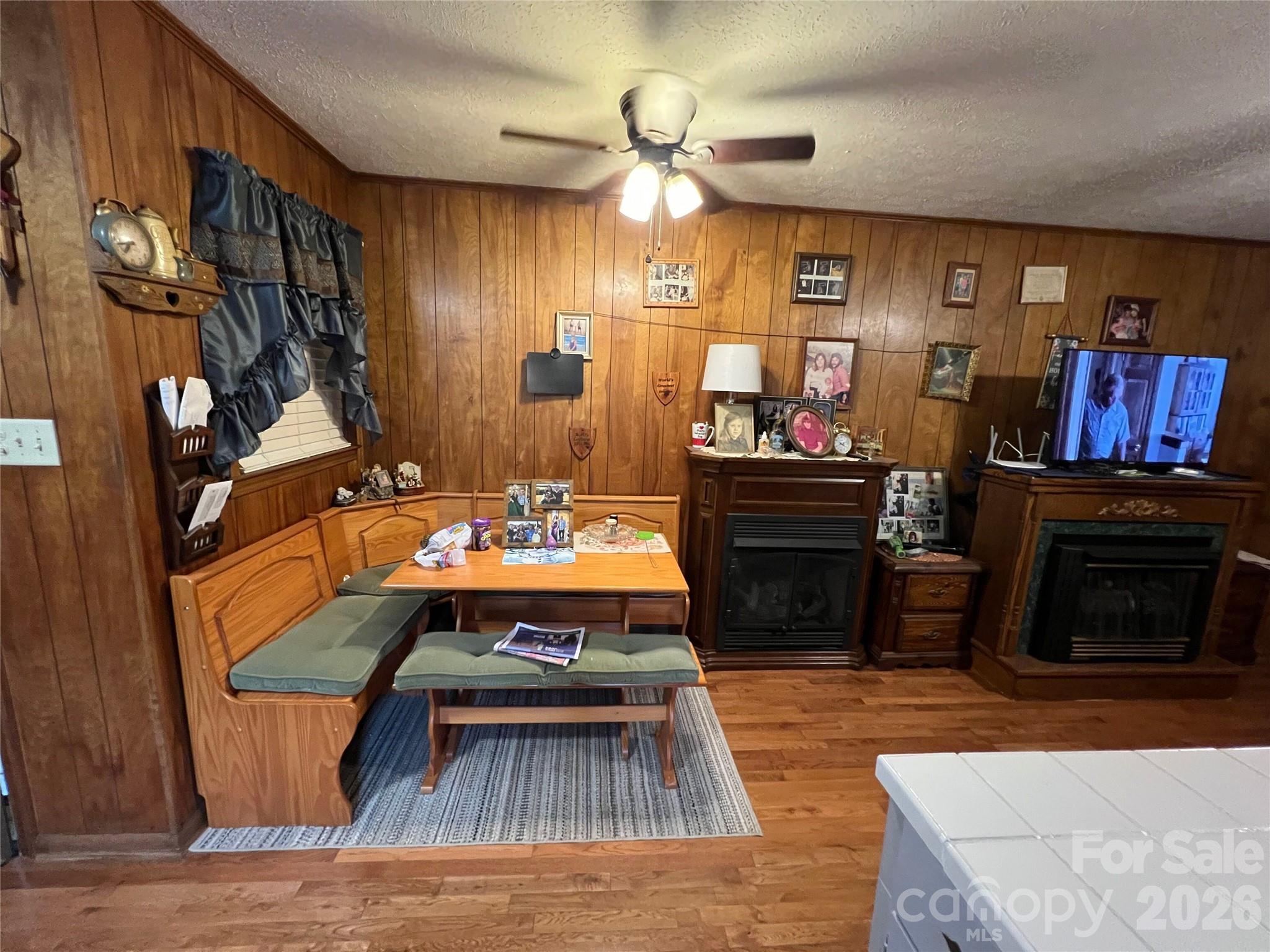 1210 Belwood Lawndale Road — Lawndale