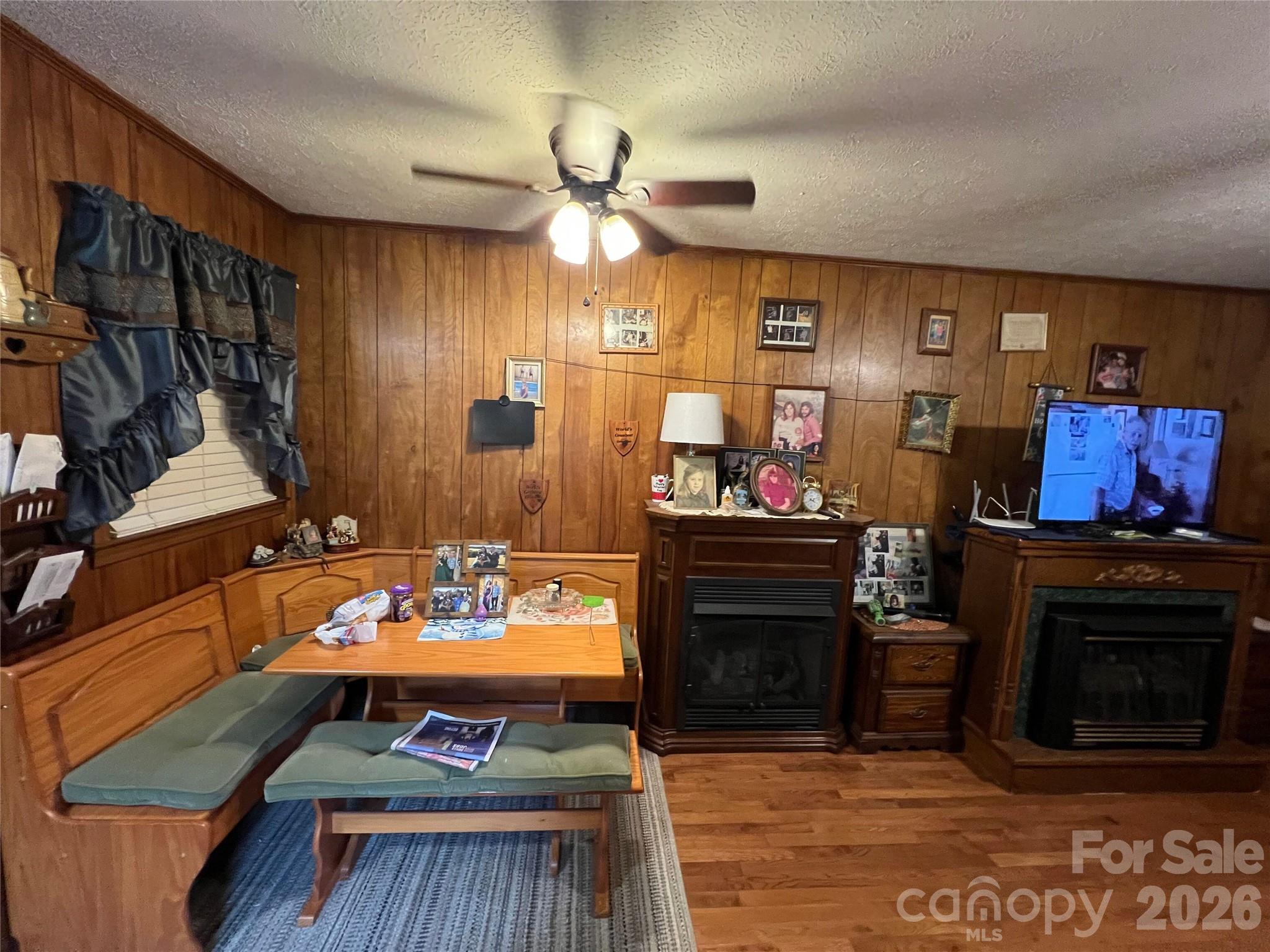 1210 Belwood Lawndale Road — Lawndale