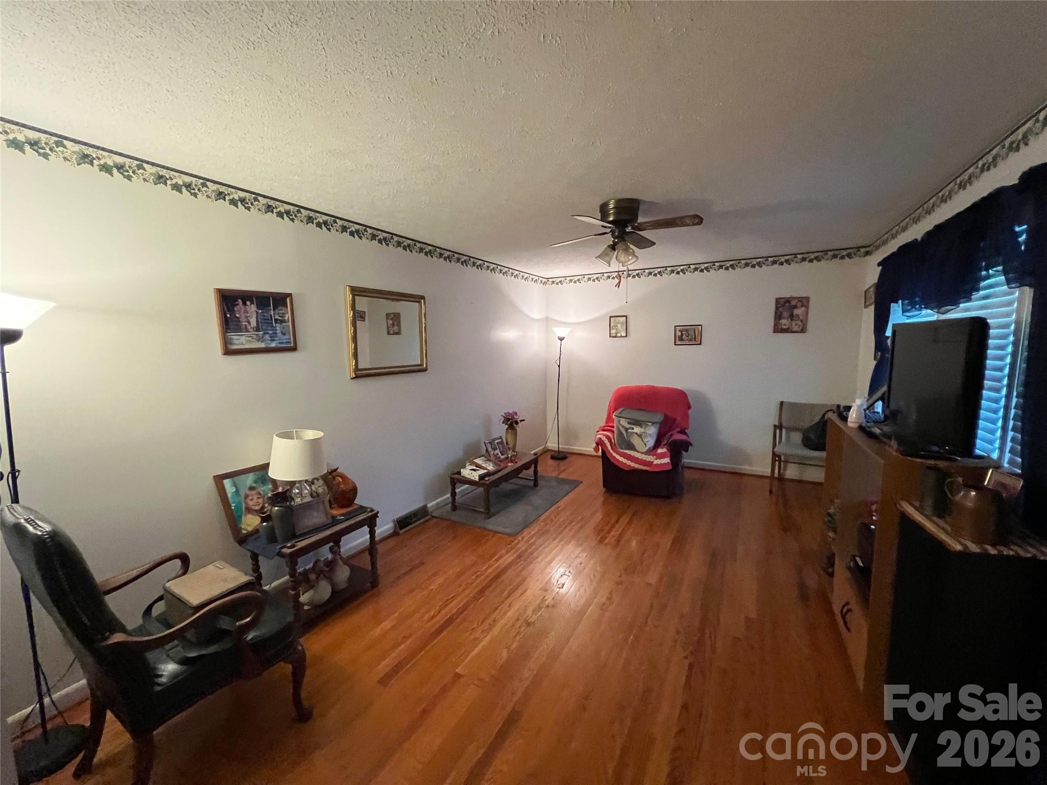 1210 Belwood Lawndale Road — Lawndale