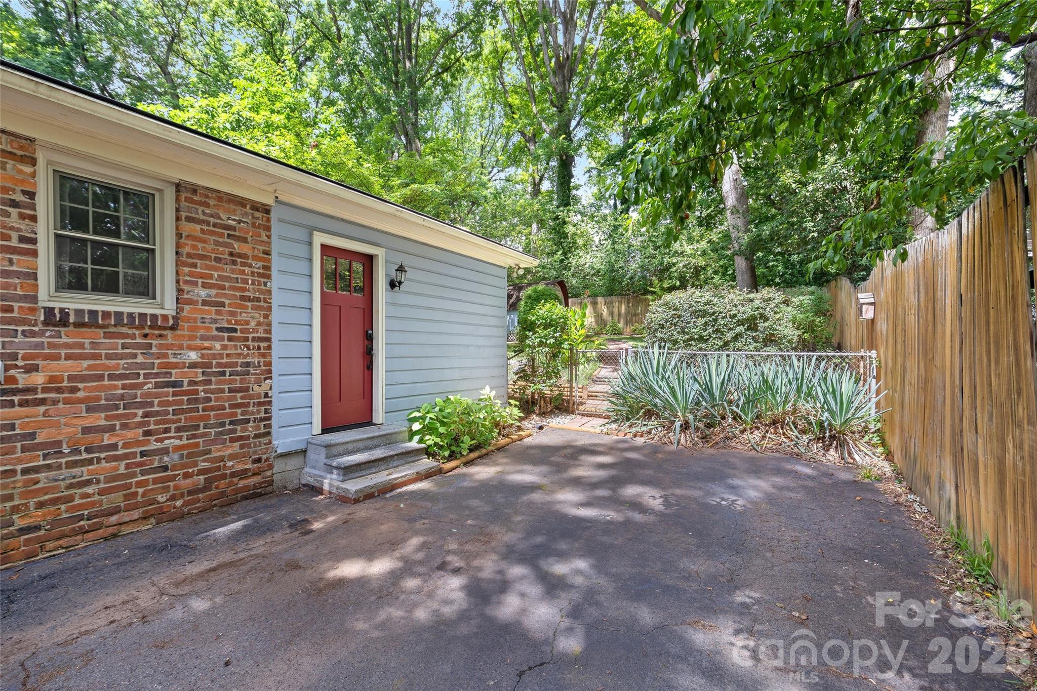 6326 Rosecrest Drive — Charlotte