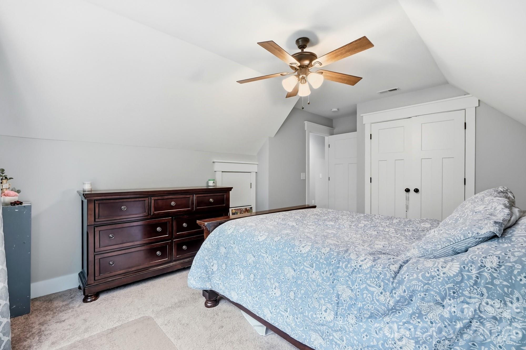 304 E Florida Avenue — Bessemer City