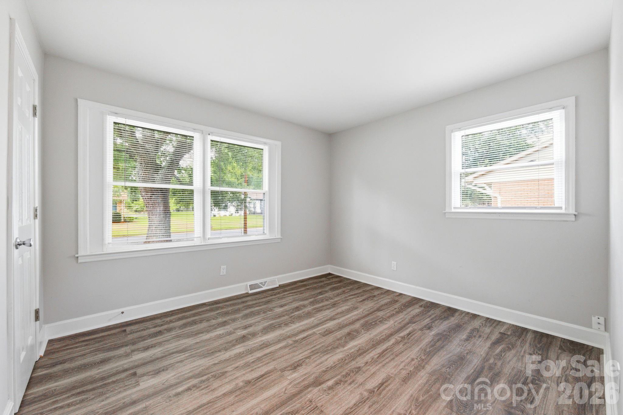 2917 Dalecrest Drive — Charlotte