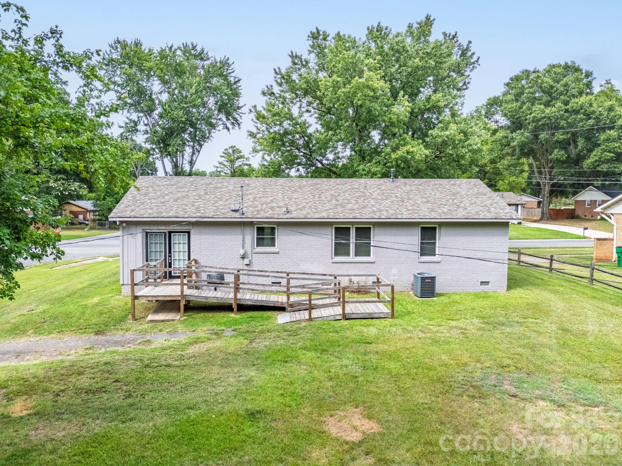 2917 Dalecrest Drive — Charlotte