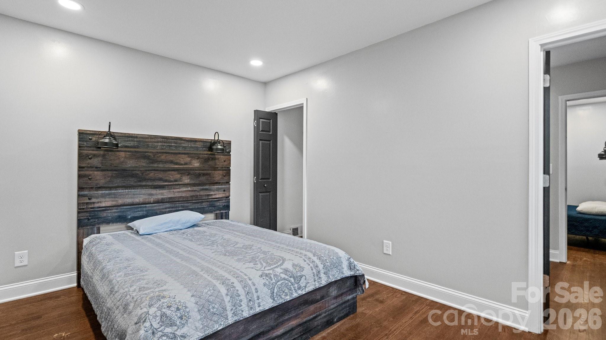 7515 Shady Lane — Charlotte