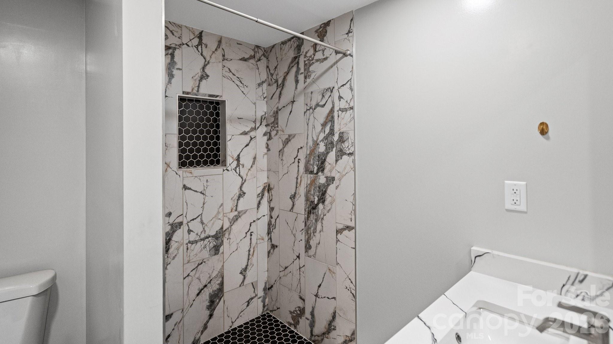 7515 Shady Lane — Charlotte