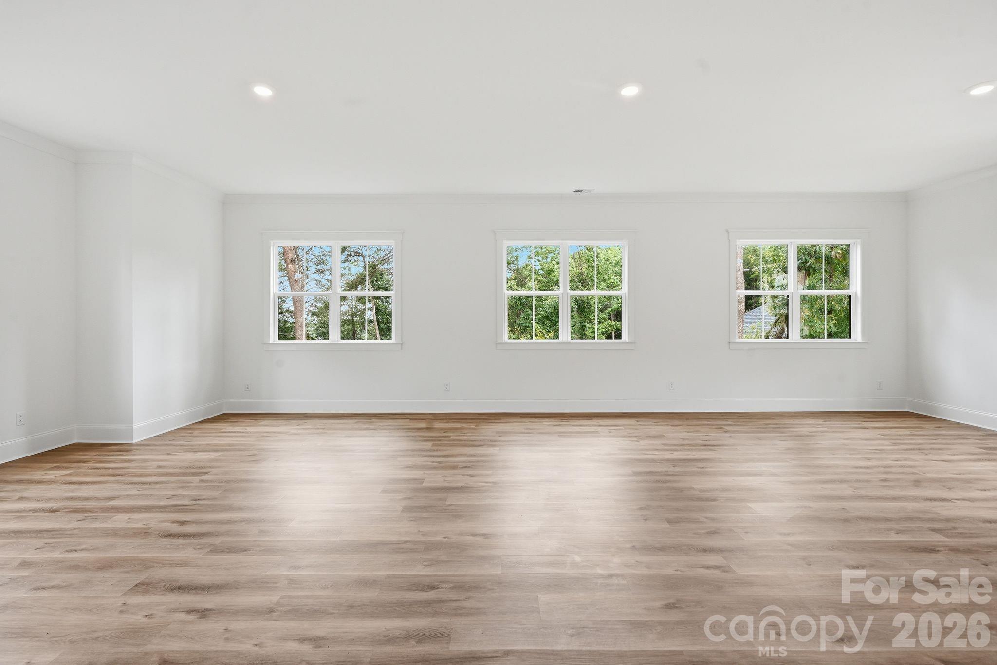 301 Spanish Oak Lane — Gastonia