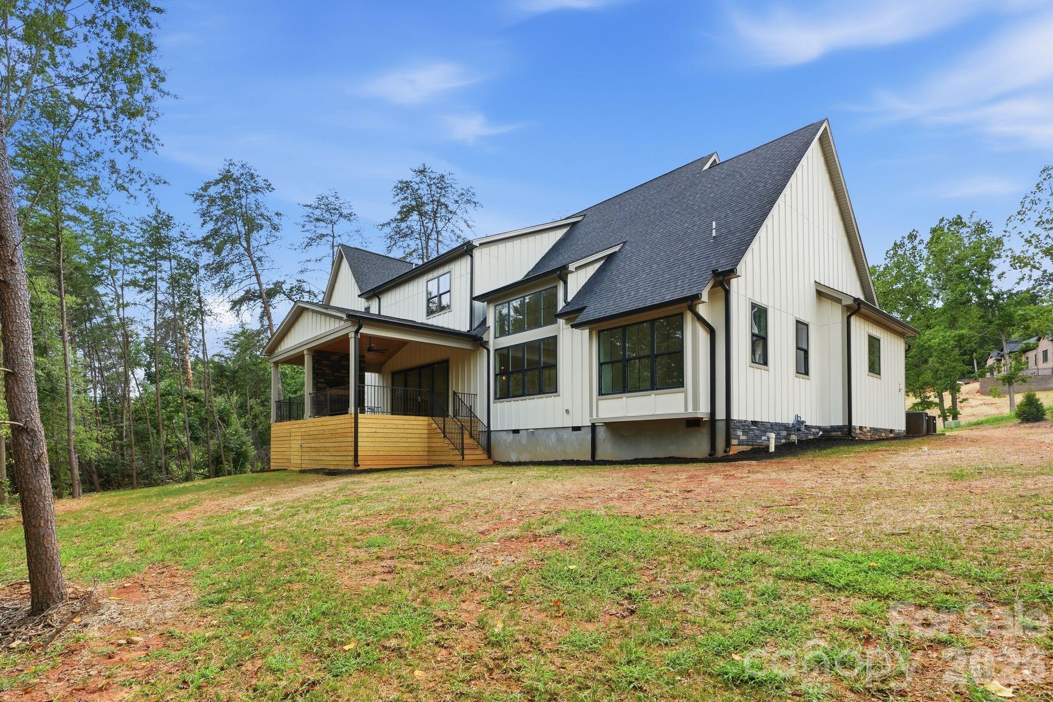 301 Spanish Oak Lane — Gastonia