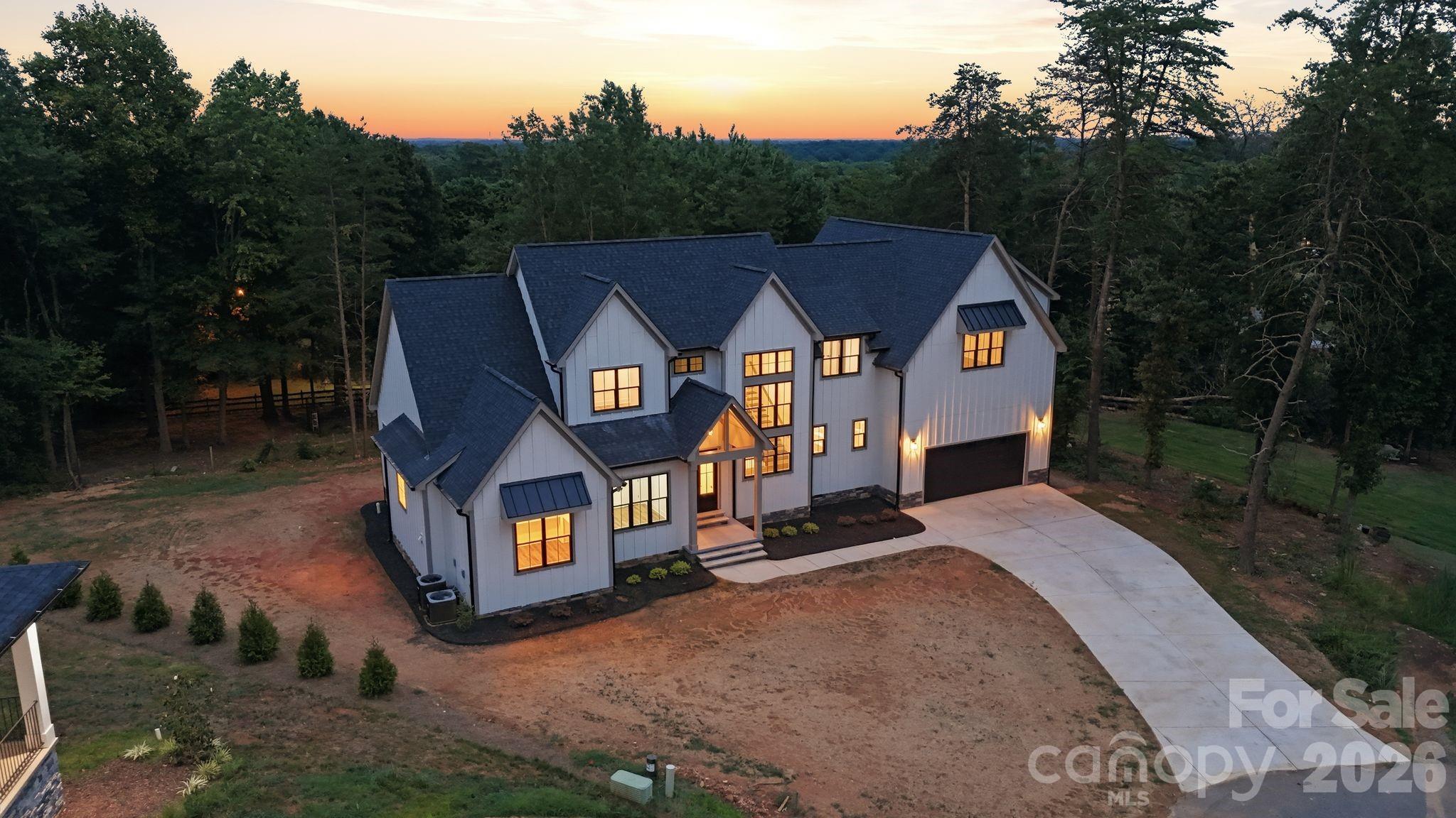 301 Spanish Oak Lane — Gastonia