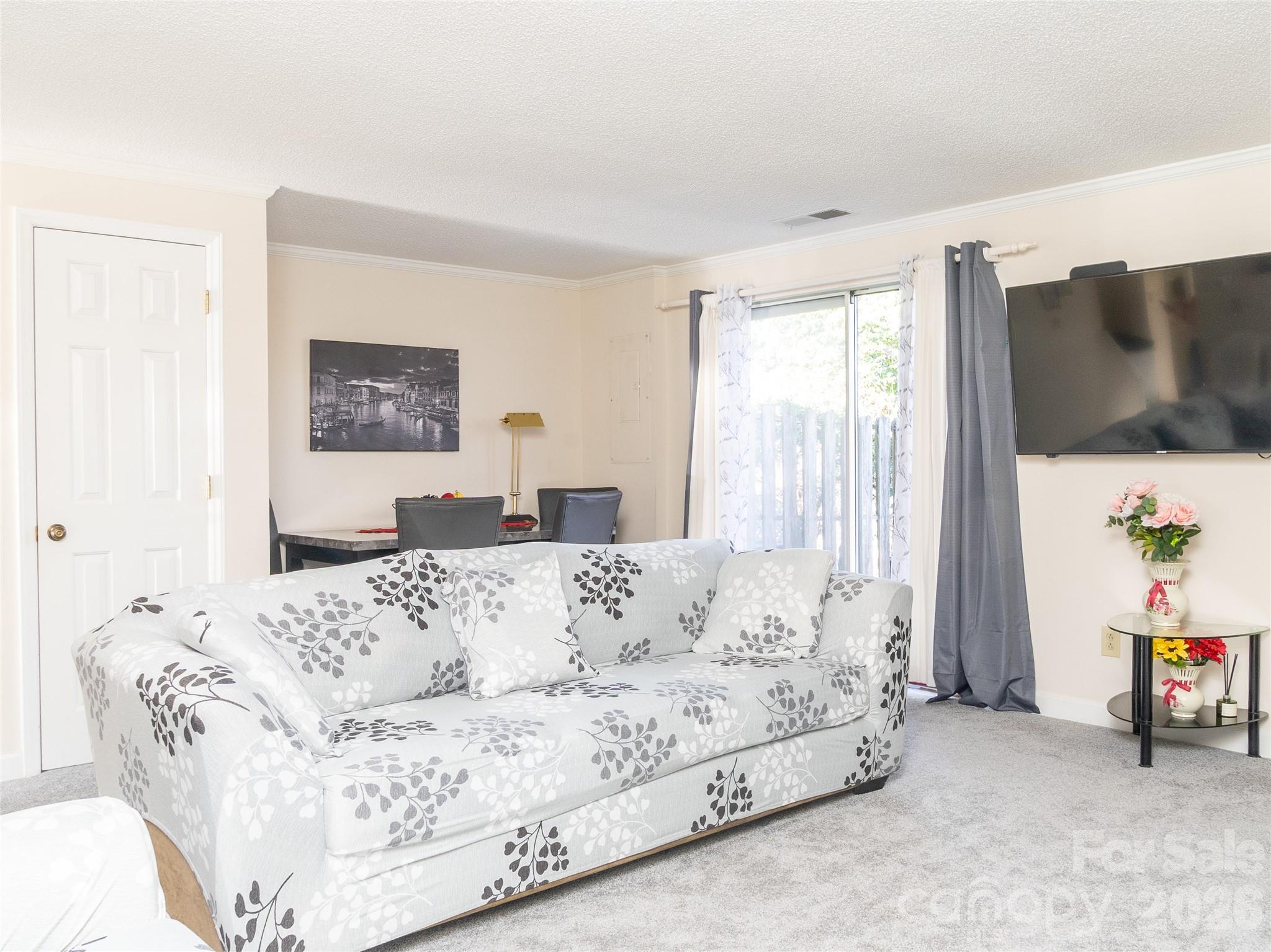 9718 Old Gate Drive — Matthews