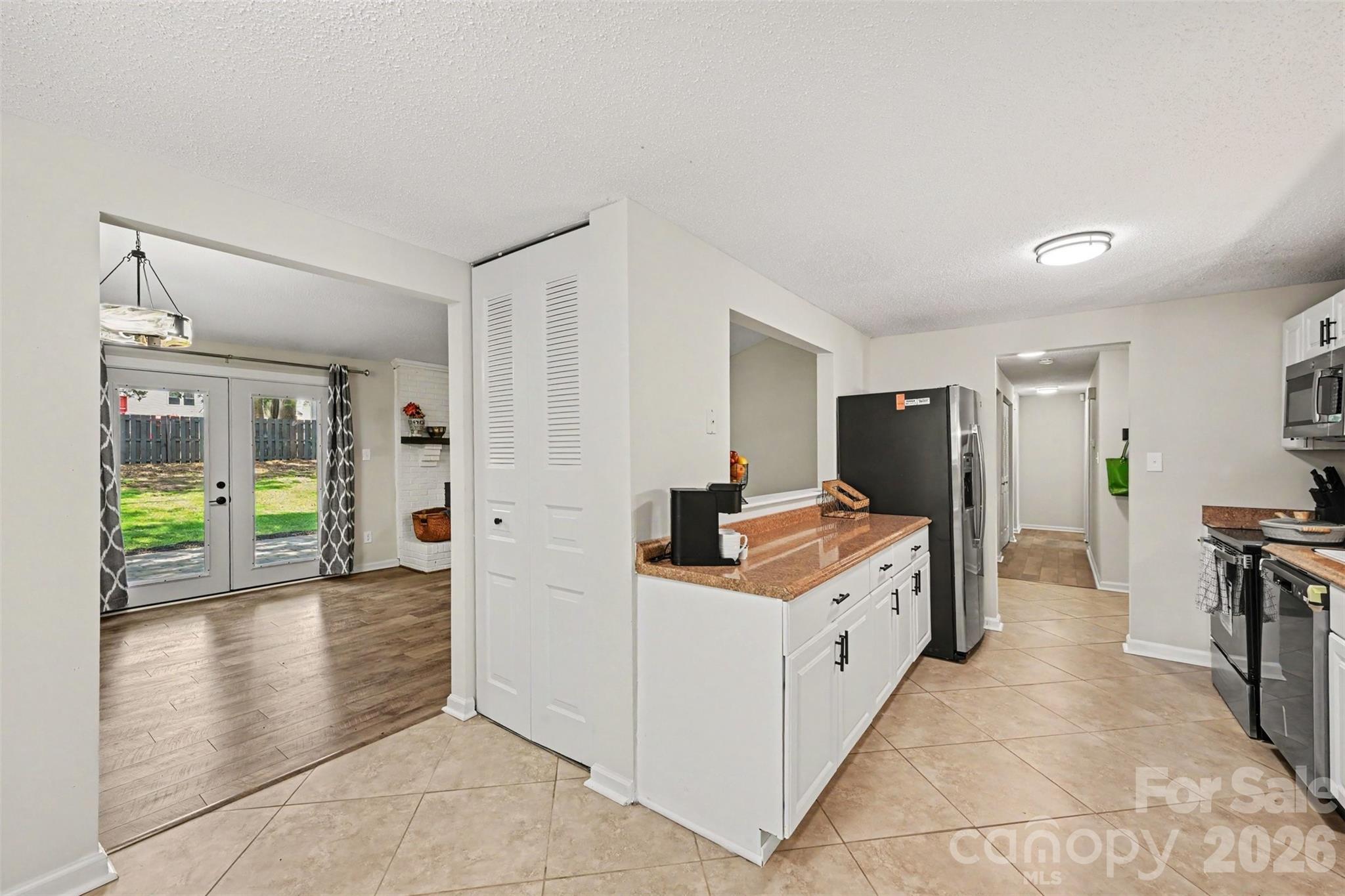 7319 Shadowlake Drive — Charlotte