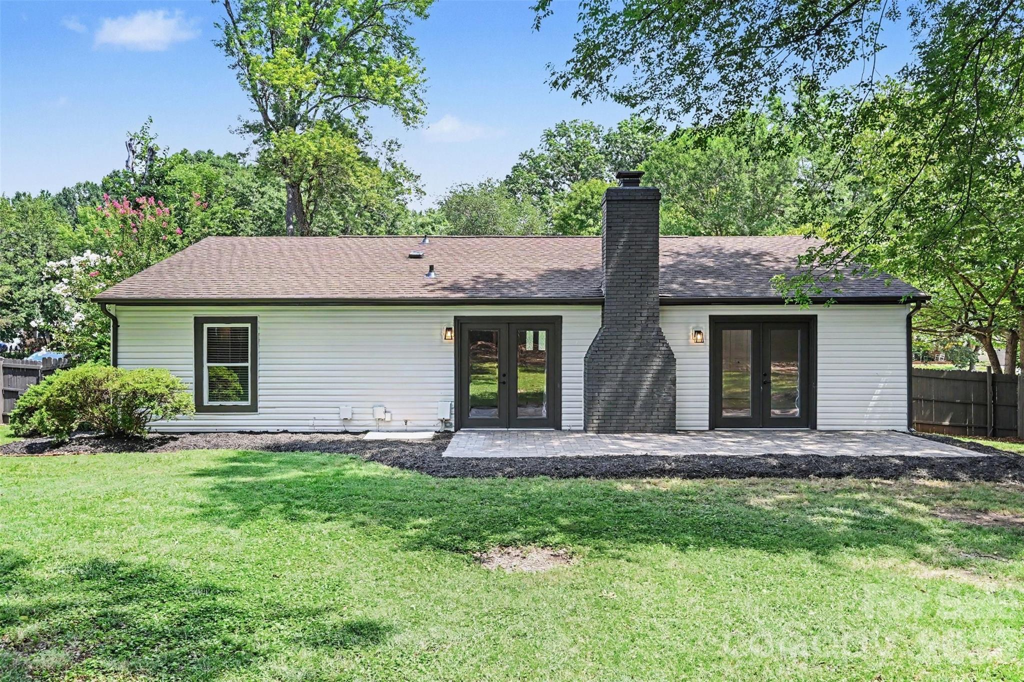 7319 Shadowlake Drive — Charlotte