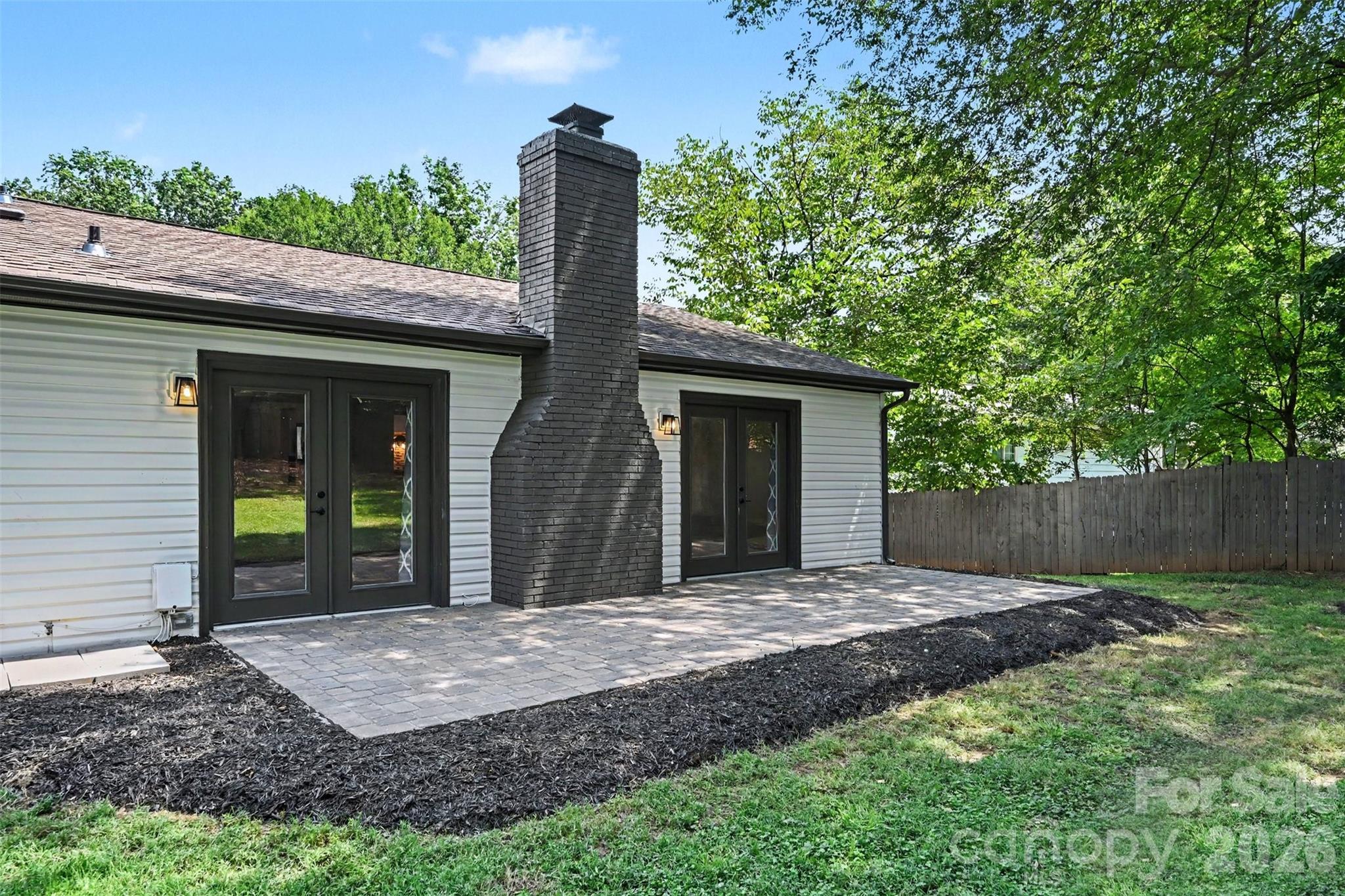 7319 Shadowlake Drive — Charlotte