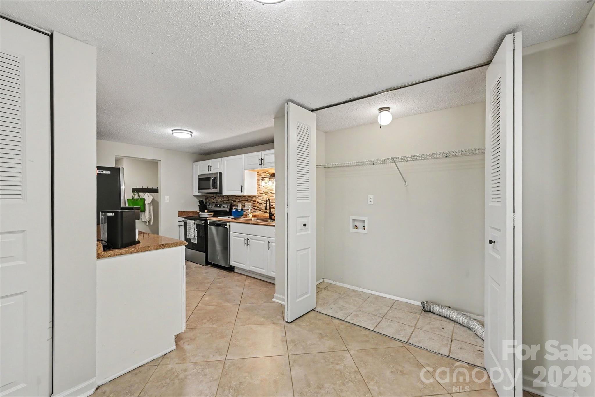 7319 Shadowlake Drive — Charlotte