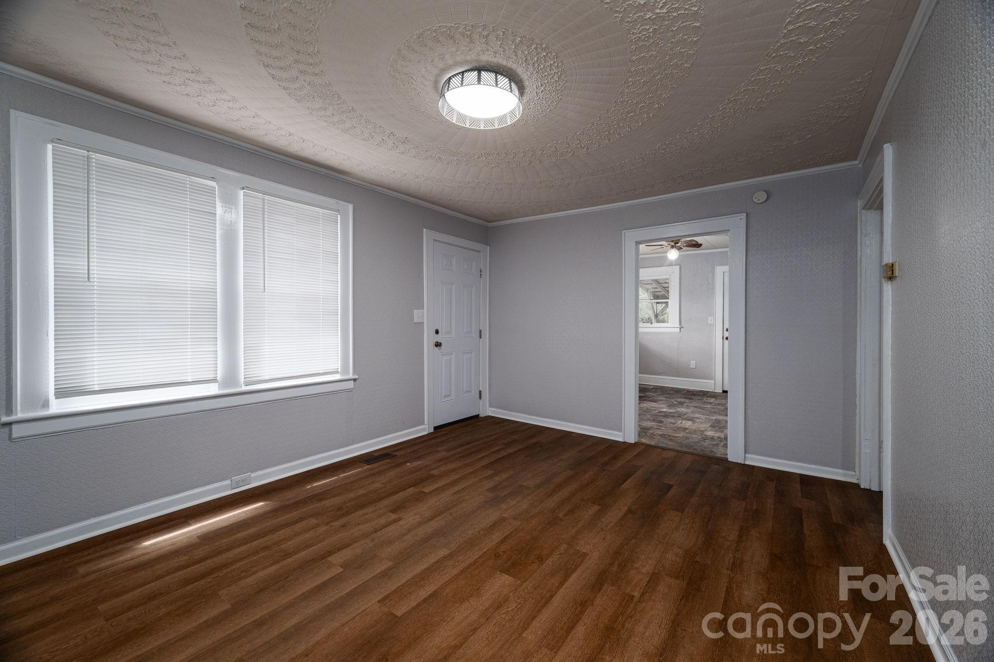 214 23rd Street NW — Hickory