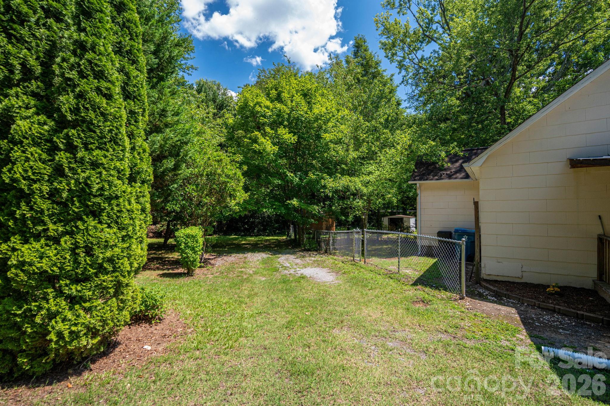 214 23rd Street NW — Hickory
