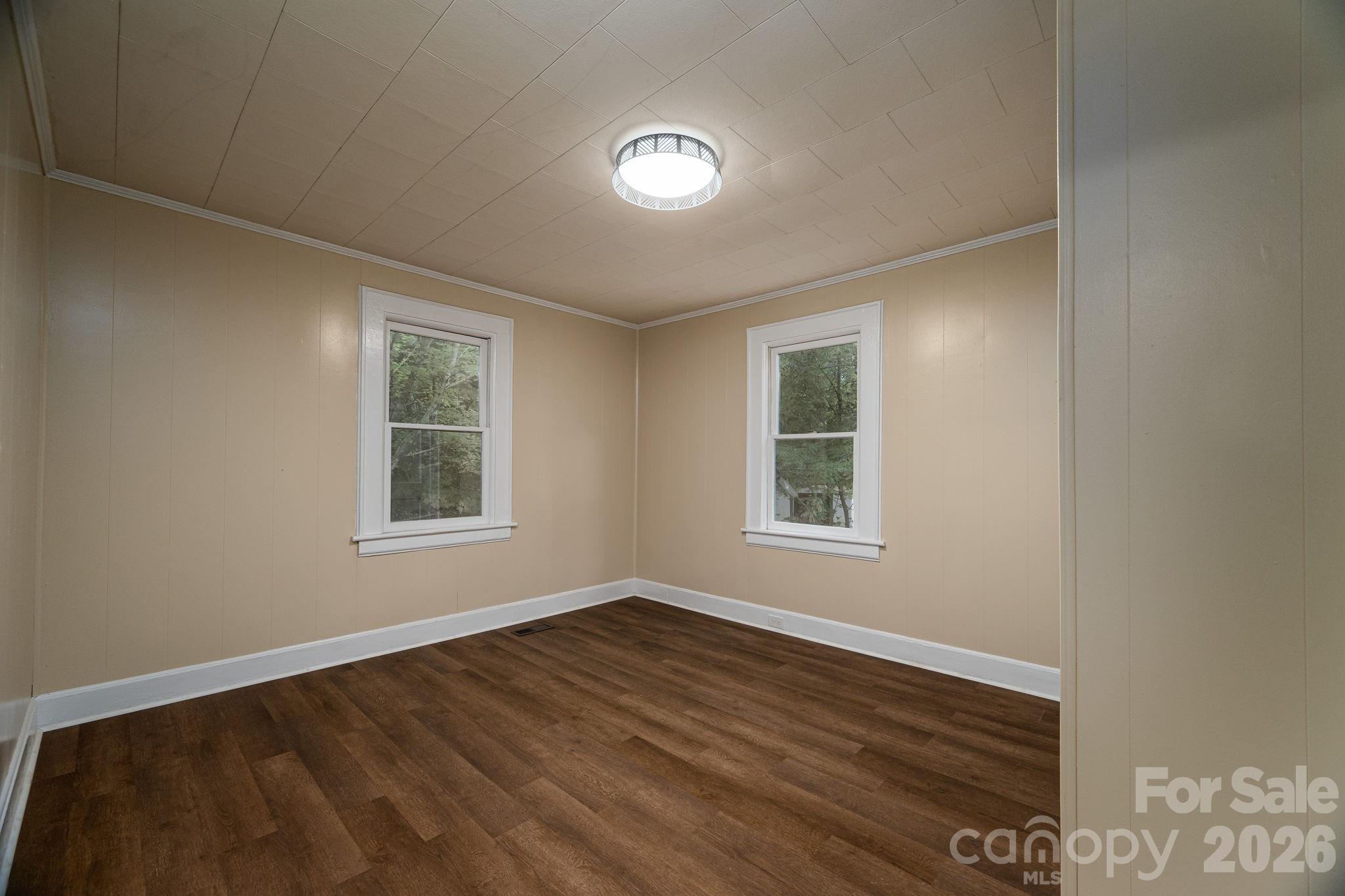 214 23rd Street NW — Hickory