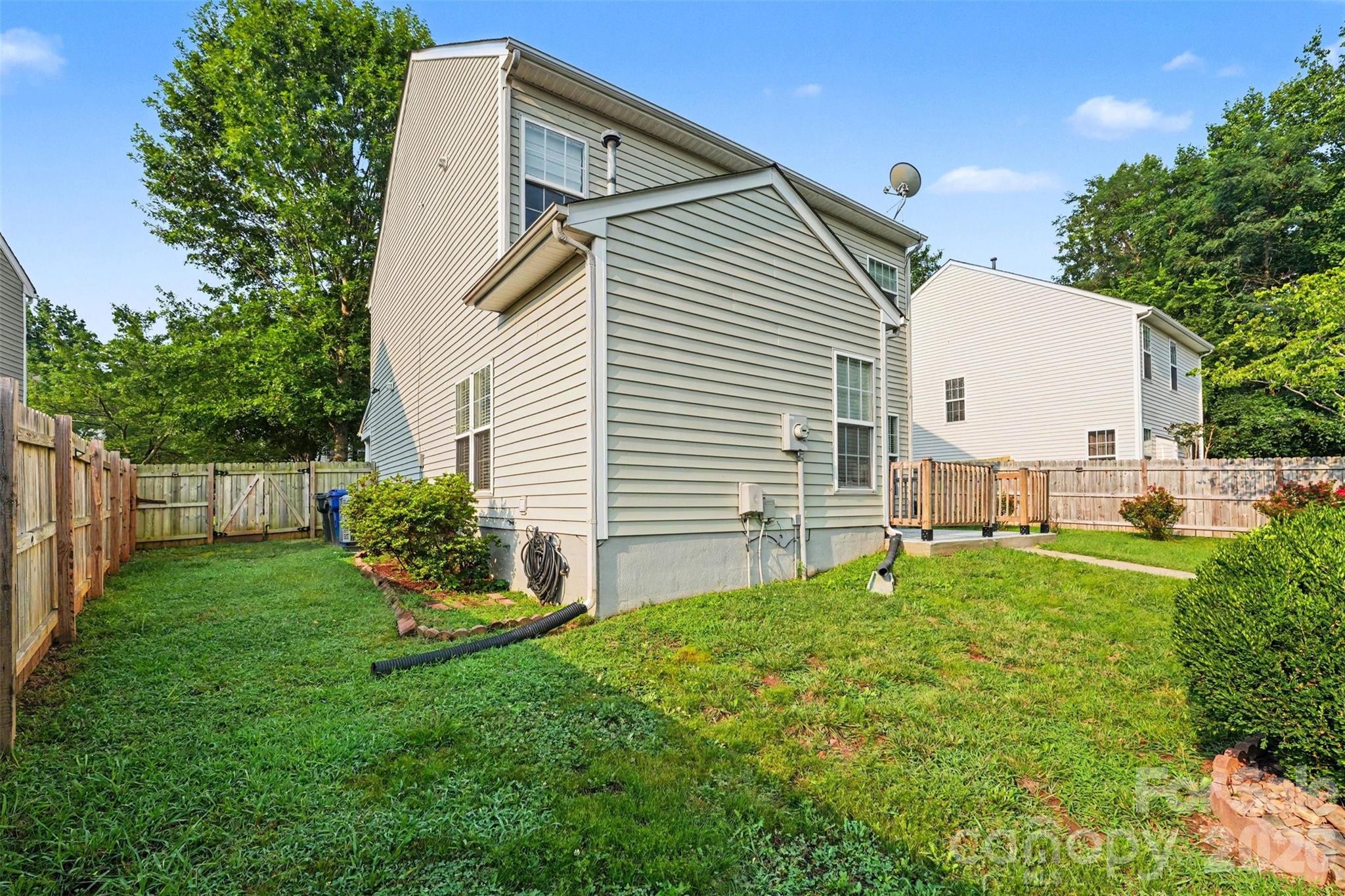 6715 Tanners Creek Drive — Huntersville