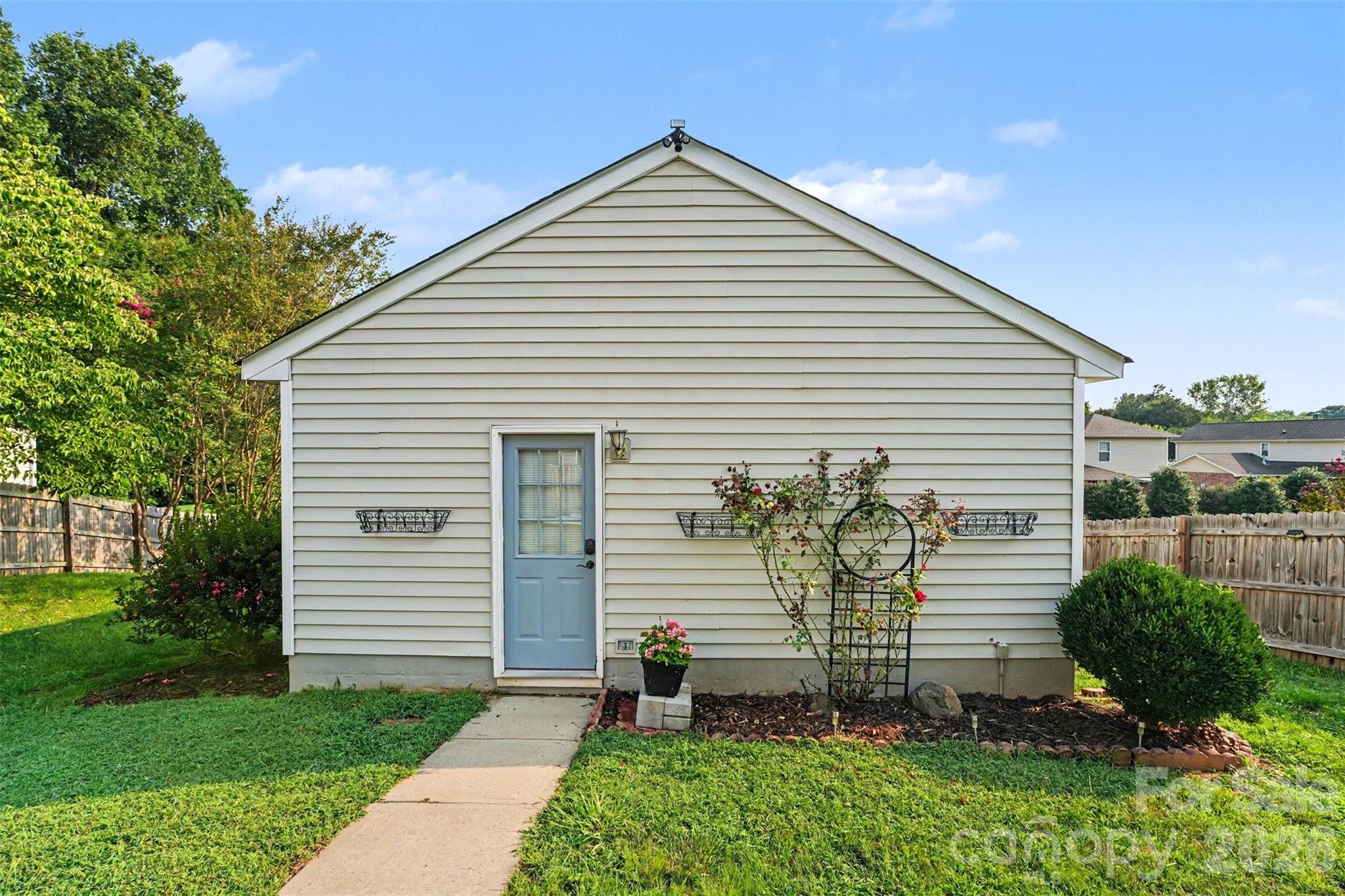 6715 Tanners Creek Drive — Huntersville