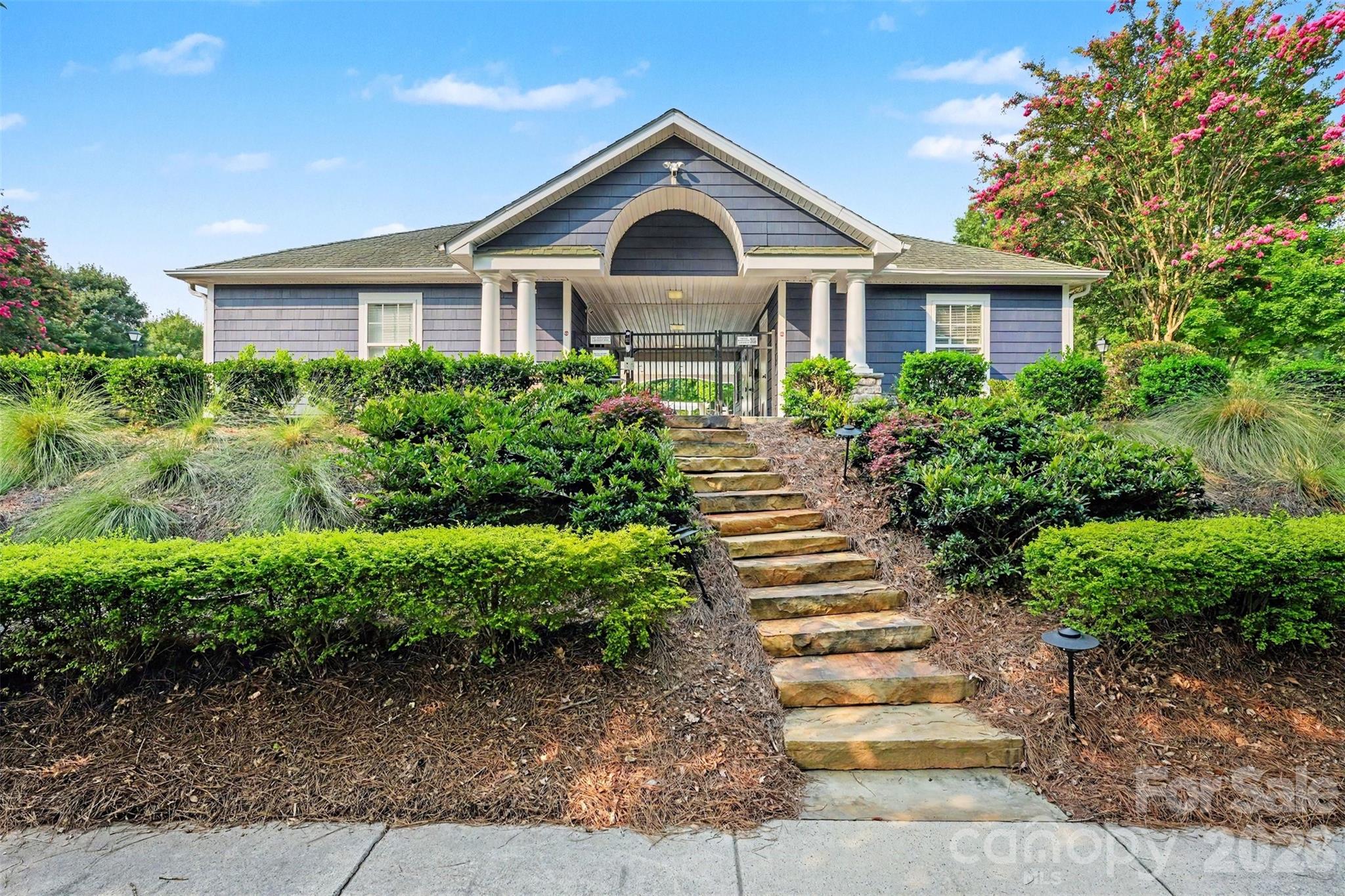 6715 Tanners Creek Drive — Huntersville