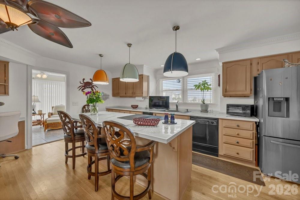 203 Norton Street — Oak Island