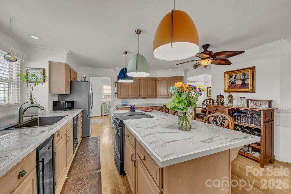203 Norton Street — Oak Island