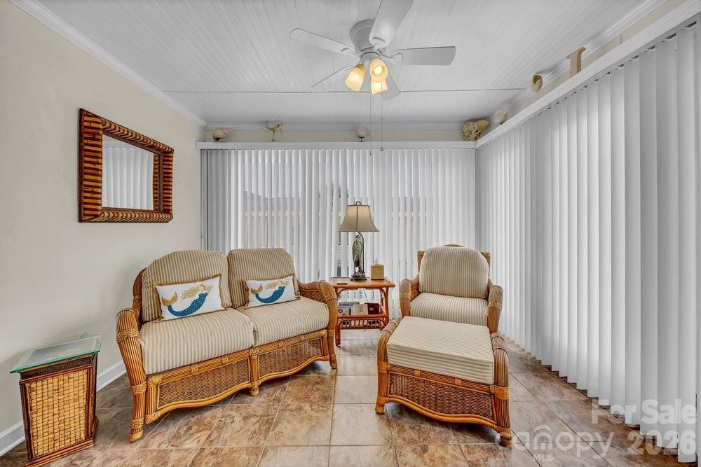 203 Norton Street — Oak Island