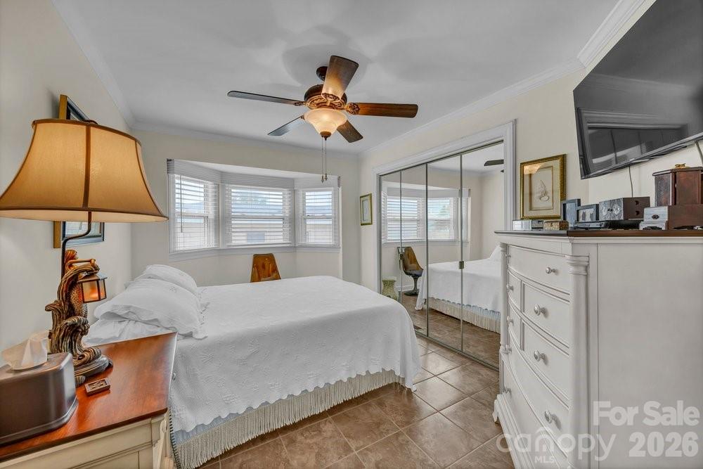 203 Norton Street — Oak Island