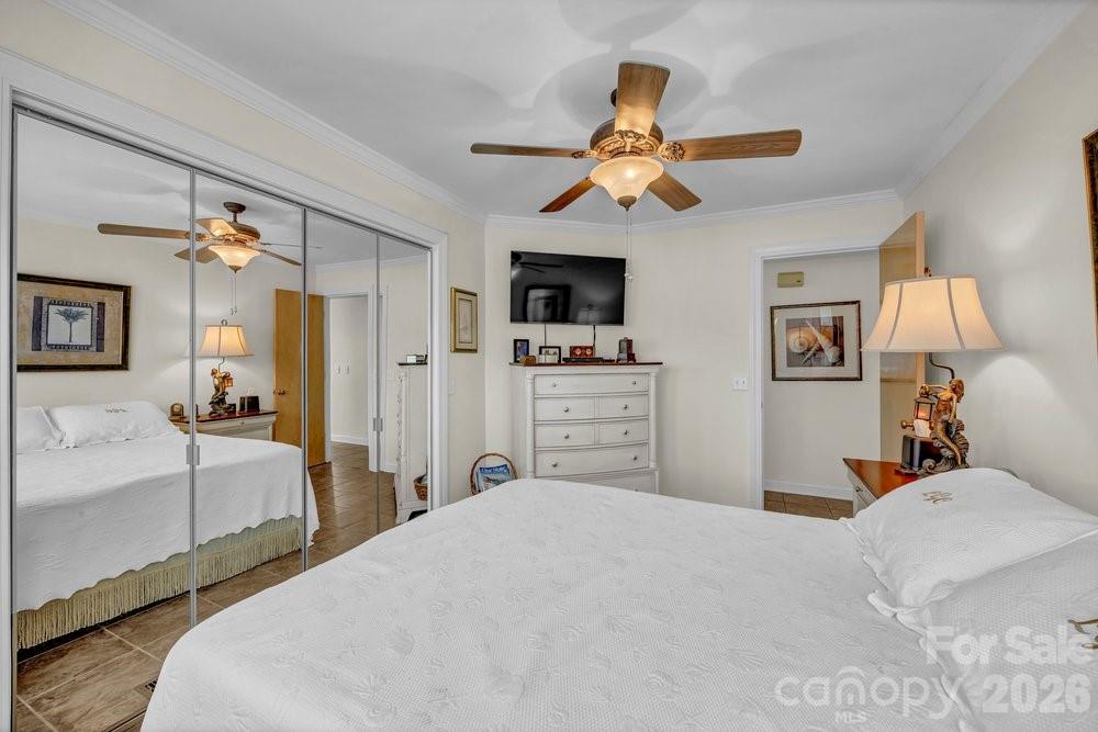 203 Norton Street — Oak Island