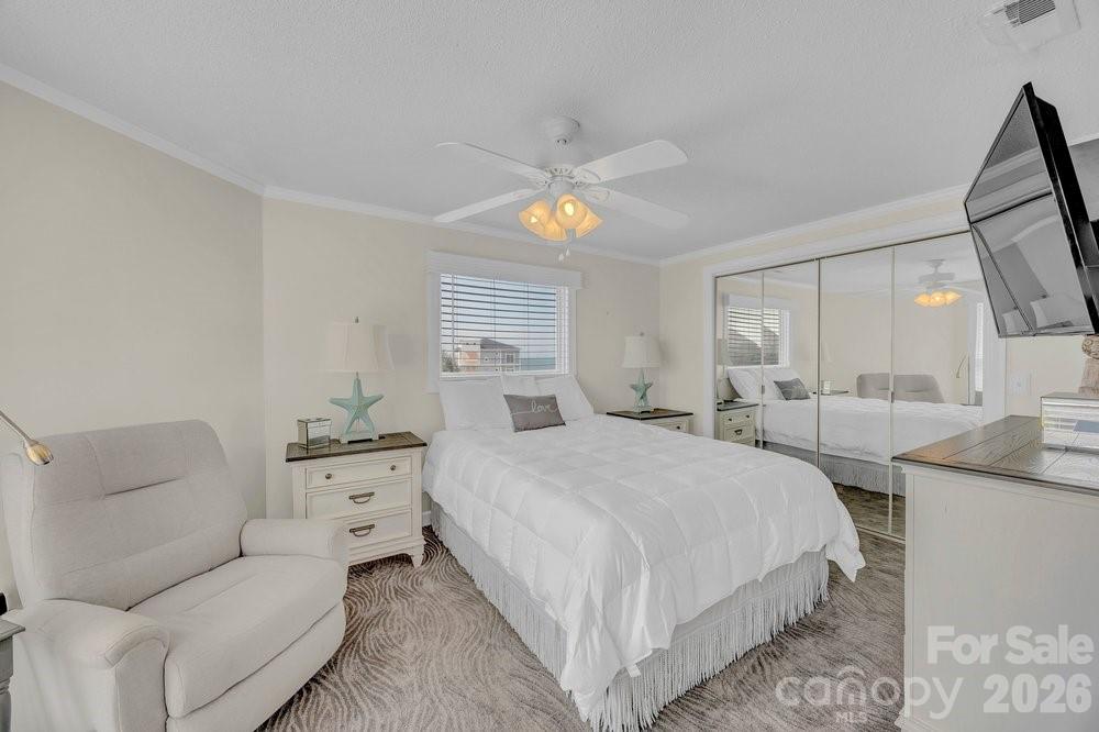 203 Norton Street — Oak Island