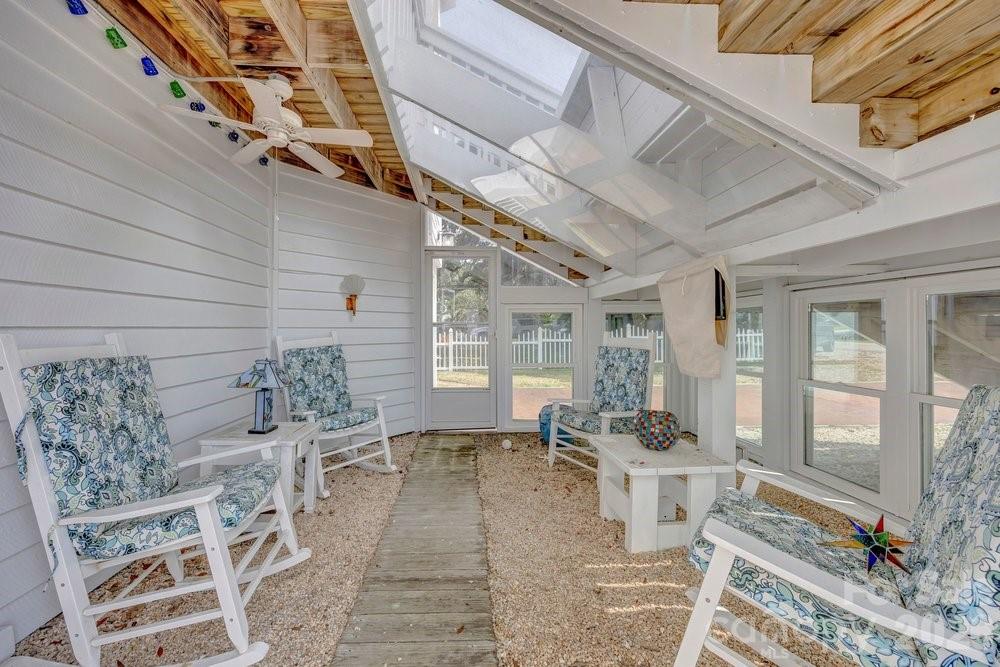203 Norton Street — Oak Island