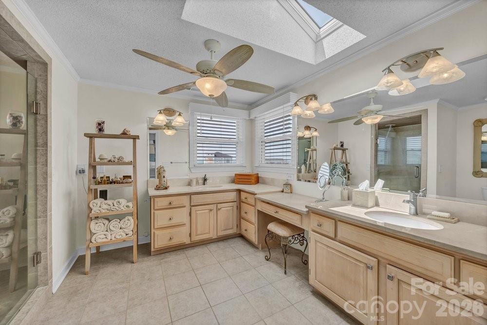 203 Norton Street — Oak Island