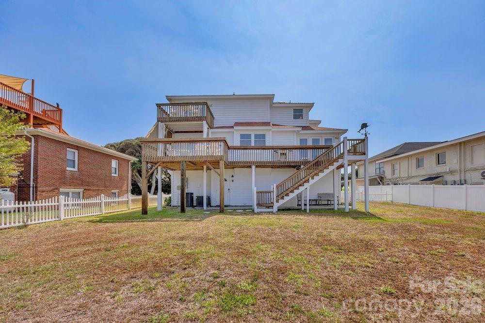 203 Norton Street — Oak Island