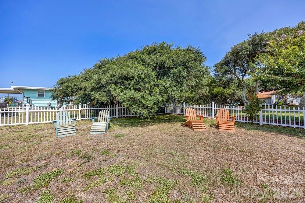 203 Norton Street — Oak Island