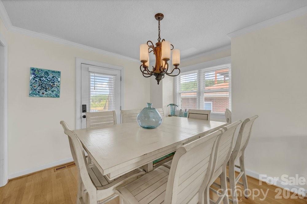 203 Norton Street — Oak Island