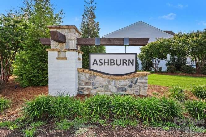 534 MADISON FALLS Court — Fort Mill
