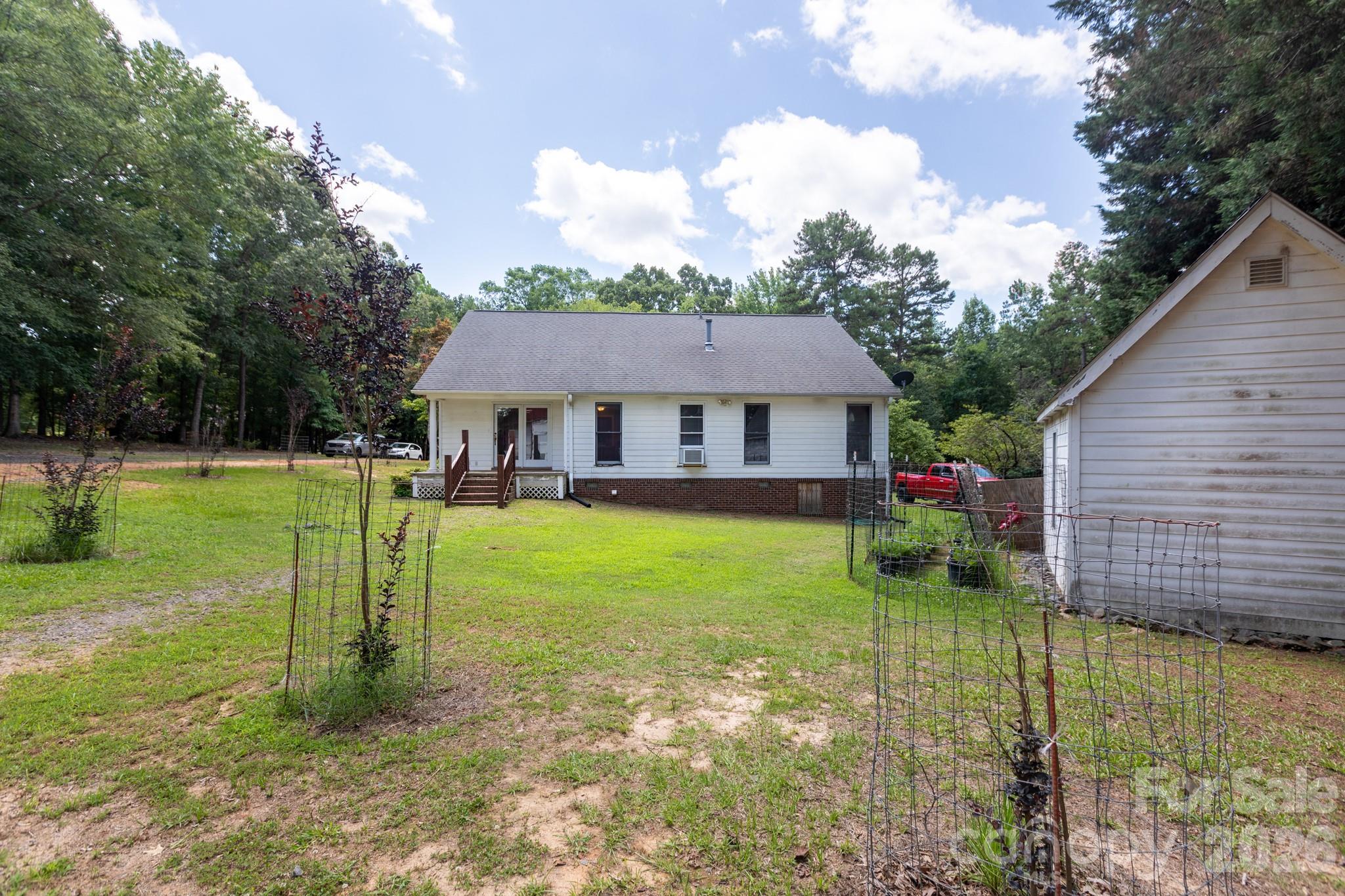 15224 Thomas Road — Charlotte