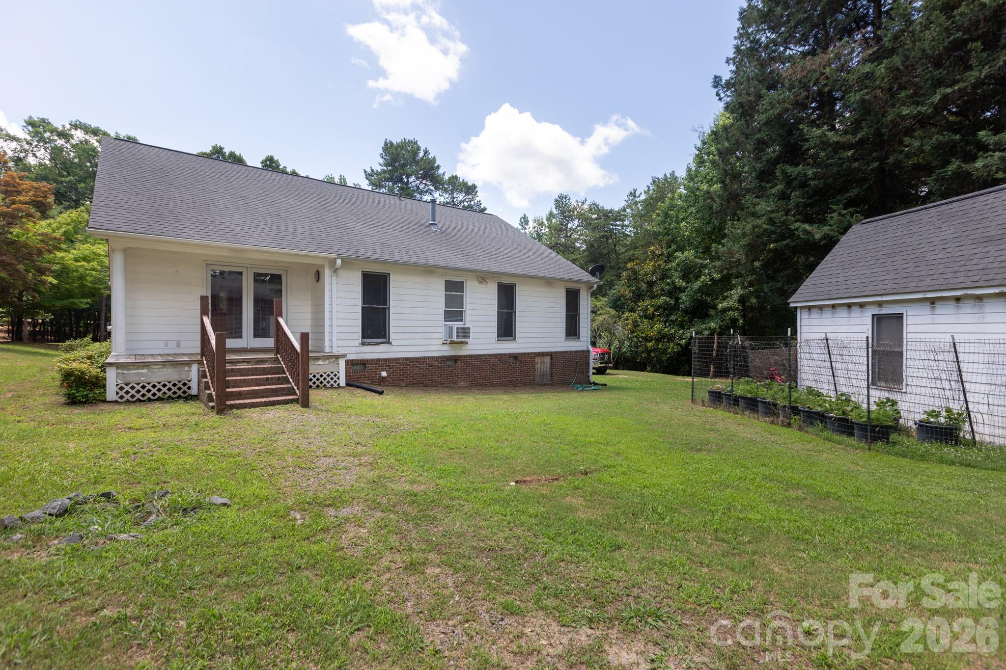 15224 Thomas Road — Charlotte