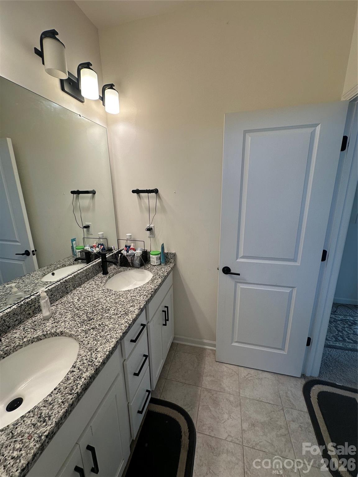 5772 Coulee Lane — Charlotte
